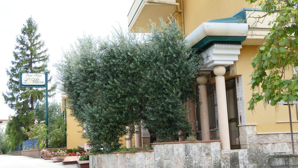 Hotel L'Ulivo Mirabella Eclano Exterior foto